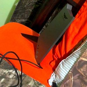 I am selling a headset holder